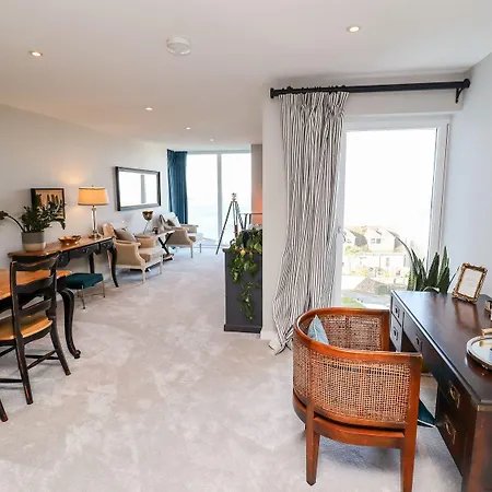 Apartment Wingspan